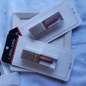 (2) Stilla Lip Gloss Synergy & Elevator Pitch NIP
